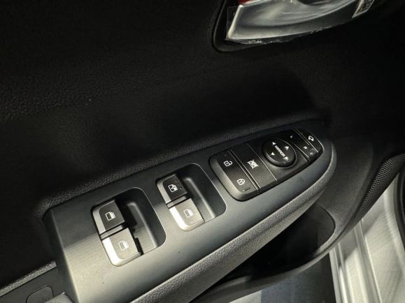 Solaris KRS Prestige, 1.6 л, АТ, 2024 фото 2