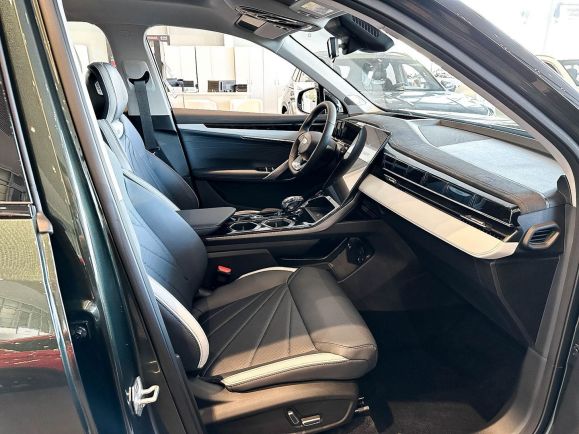 Geely Atlas Flagship Sport, 2.0 л, АТ, 2024 фото 2