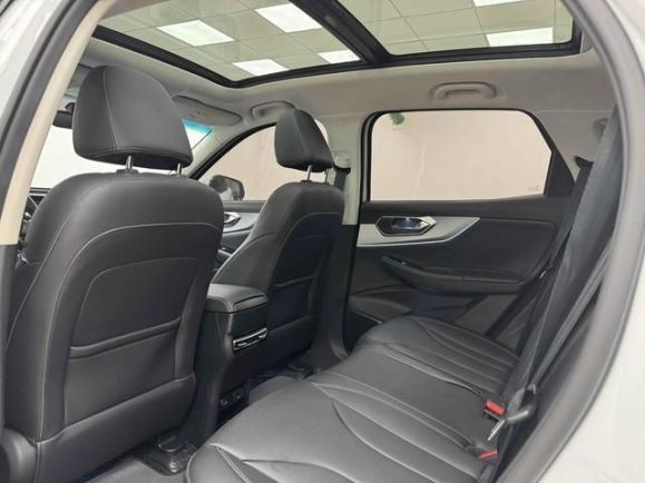 BAIC X7, 1.5 л, Робот, 2023 фото 12