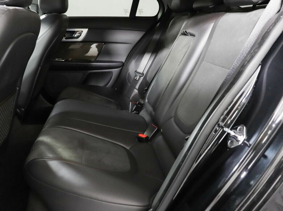 Jaguar XF, 2.0 л, АТ, 2015 фото 2