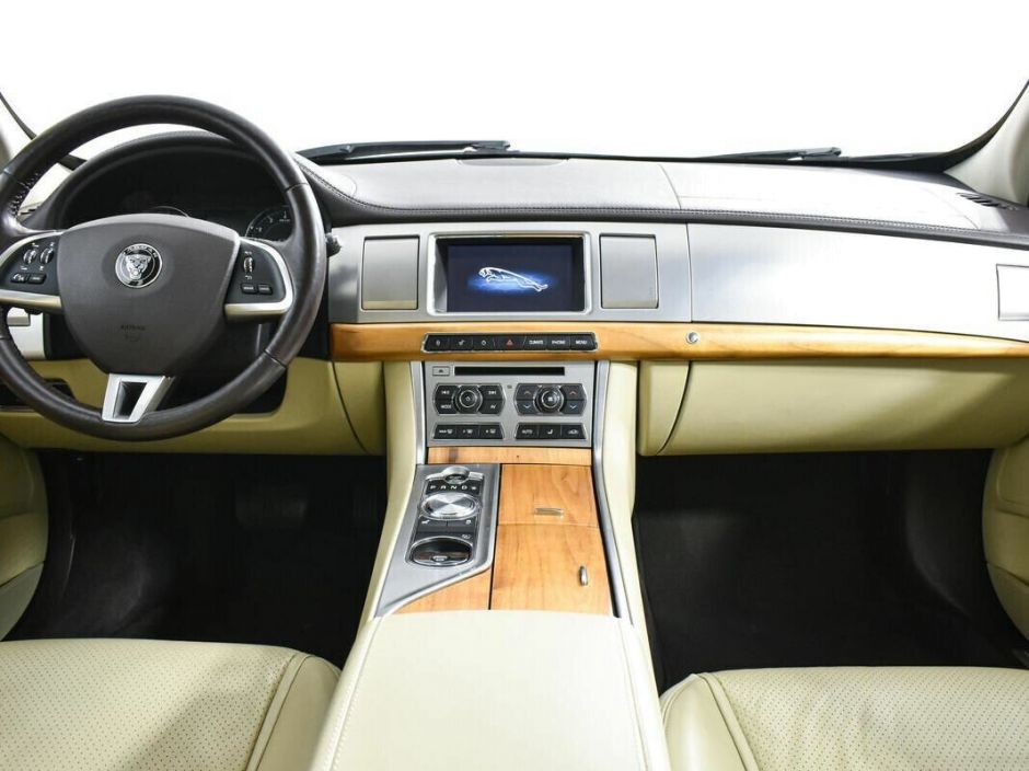 Jaguar XF, 2.0 л, АТ, 2014 фото 12