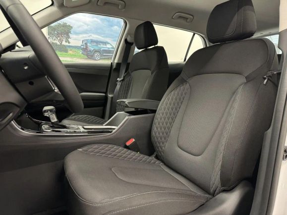 Solaris HC Lifestyle + Winter, 2.0 л, АТ, 2024 фото 8