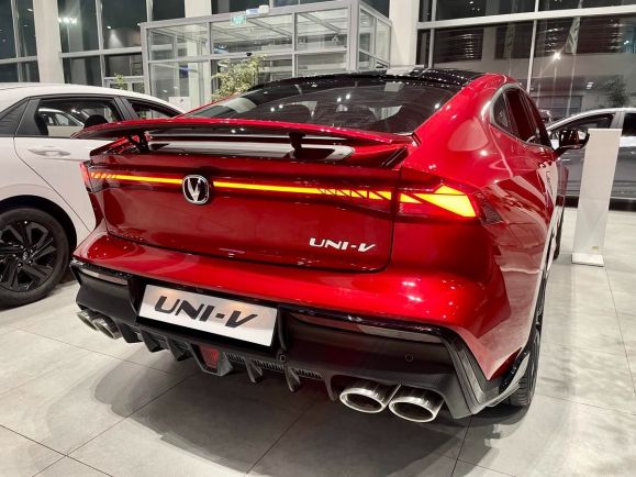 Changan UNI-V LX, 1.5 л, Робот, 2024 фото 4