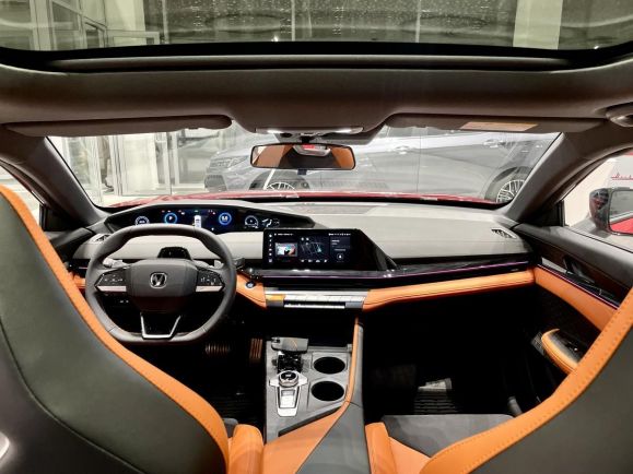 Changan UNI-V LX, 1.5 л, Робот, 2024 фото 5