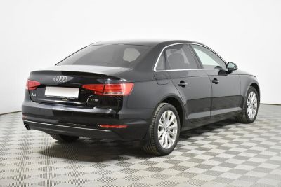 Audi A4, 2.0 л, РКПП, 2016 фото 6