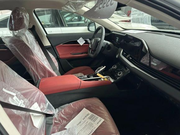 FAW Bestune B70, 2.0 л, АТ, 2024 фото 2