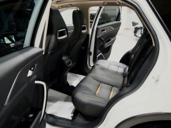 FAW Bestune T77 Luxury (DCT), 1.5 л, Робот, 2024 фото 8