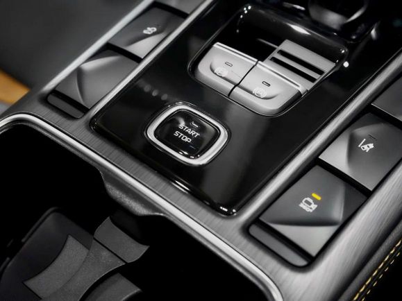 FAW Bestune T77 Luxury (DCT), 1.5 л, Робот, 2024 фото 12