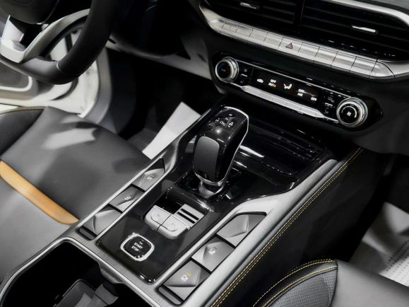 FAW Bestune T77 Luxury (DCT), 1.5 л, Робот, 2024 фото 13