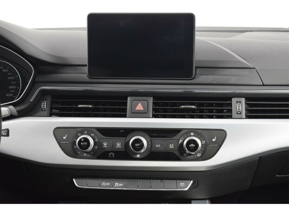 Audi A4, 2.0 л, Робот, 2016 фото 14