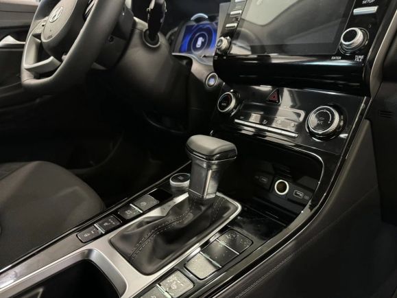 Solaris HC Lifestyle, 2.0 л, АТ, 2024 фото 7