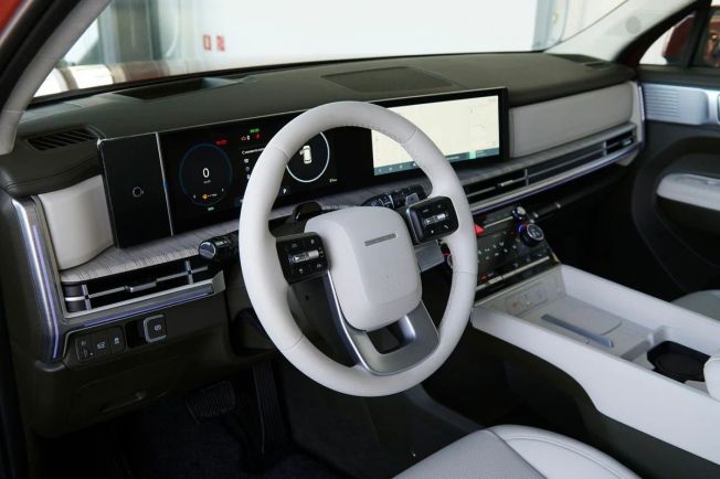 Hyundai Santa Fe Exclusive, 2.5 л, АТ, 2024 фото 7