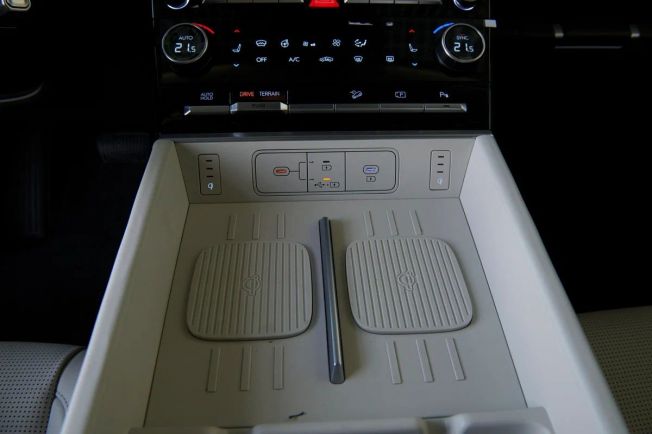 Hyundai Santa Fe Exclusive, 2.5 л, АТ, 2024 фото 14