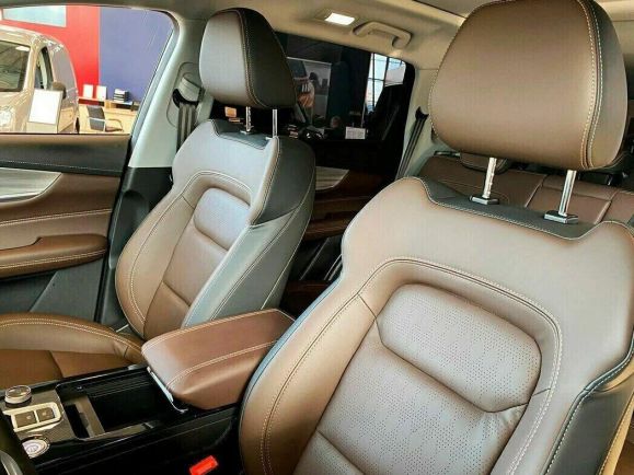 Chery Tiggo 8 Pro Prestige, 2.0 л, Вариатор, 2023 фото 2