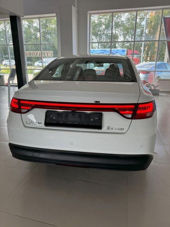 Livan S6 Pro Luxury, 1.5 л, Робот, 2024 фото 5