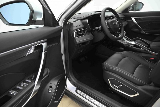 Geely Atlas Pro Luxury, 1.5 л, Робот, 2024 фото 7