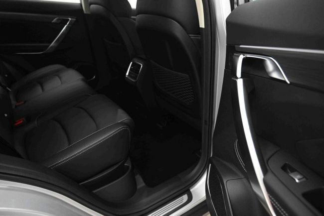 Geely Atlas Pro Luxury, 1.5 л, Робот, 2024 фото 13