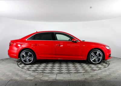 Audi A4, 2.0 л, РКПП, 2017 фото 10