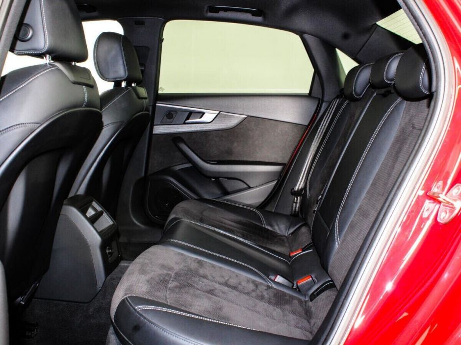 Audi A4, 2.0 л, Робот, 2017 фото 2