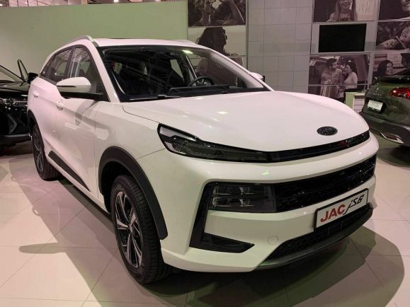 JAC JS6 Luxury, 1.5 л, Робот, 2024 фото 3