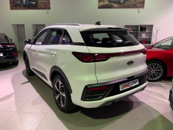 JAC JS6 Luxury, 1.5 л, Робот, 2024 фото 5