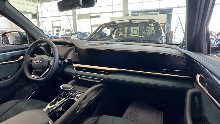 Geely Monjaro Exclusive, 2.0 л, АТ, 2024 фото 9