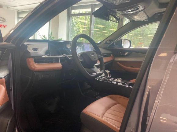 Chery Tiggo 8 Pro Highline, 1.6 л, Робот, 2024 фото 2