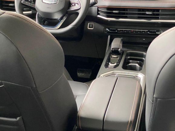 Geely Okavango Luxury, 2.0 л, Робот, 2024 фото 9