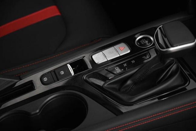 JAC J7 Luxury, 1.5 л, Вариатор, 2024 фото 14