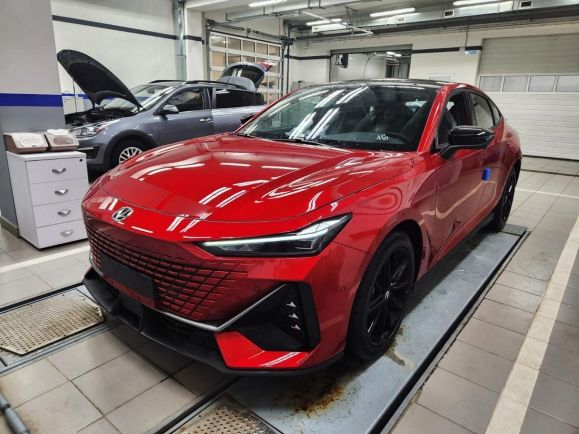 Changan UNI-V DLX, 1.5 л, Робот, 2024 фото 3