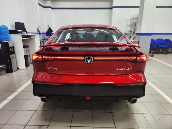 Changan UNI-V DLX, 1.5 л, Робот, 2024 фото 6