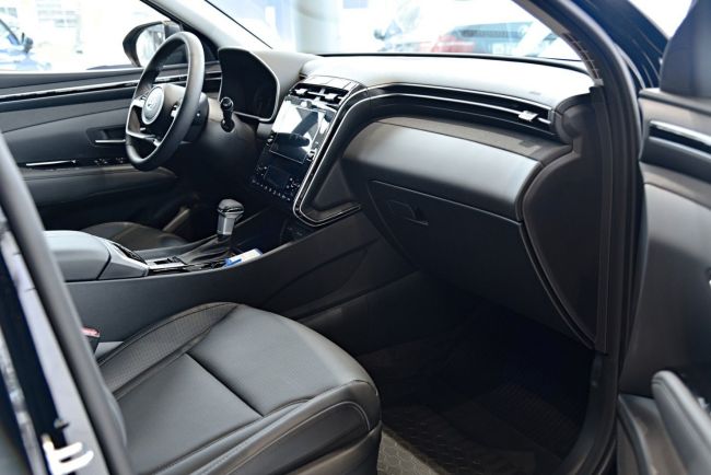 Hyundai Tucson Travel, 2.0 л, АТ, 2024 фото 2