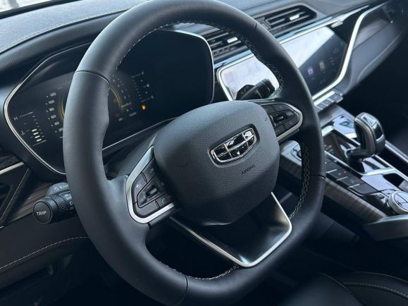 Geely Atlas Pro Flagship, 1.5 л, Робот, 2024 фото 8