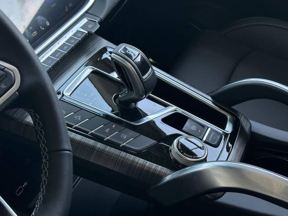 Geely Atlas Pro Flagship, 1.5 л, Робот, 2024 фото 9