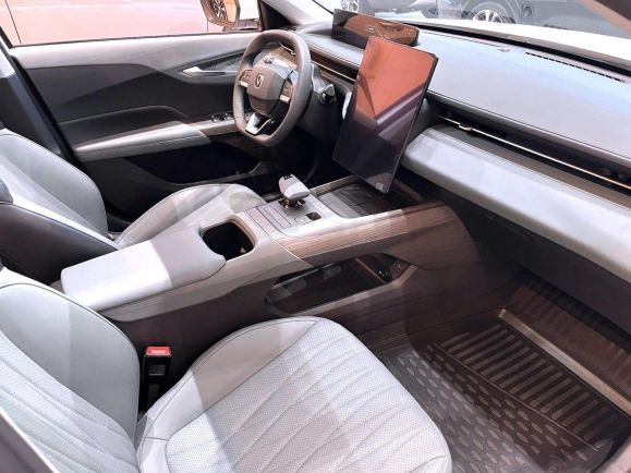 Changan Lamore 1.5T - 7 DCT (Tech), 1.5 л, Робот, 2024 фото 1