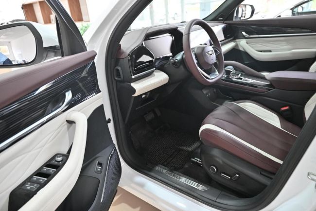 Geely Monjaro Exclusive, 2.0 л, АТ, 2024 фото 8