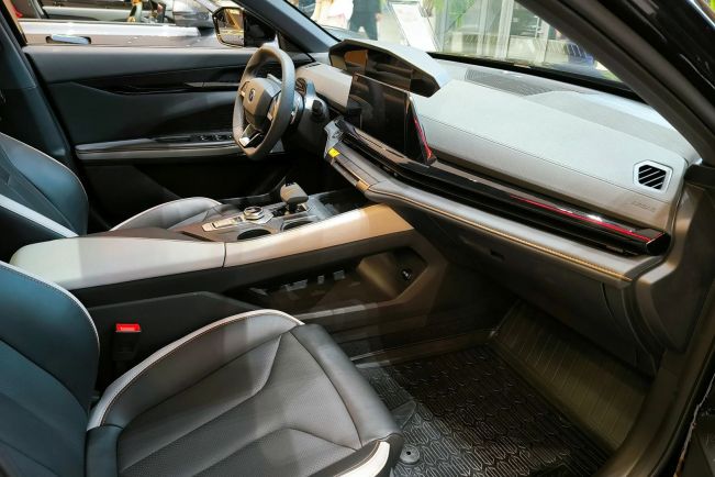 Changan UNI-V DLX, 1.5 л, Робот, 2024 фото 9