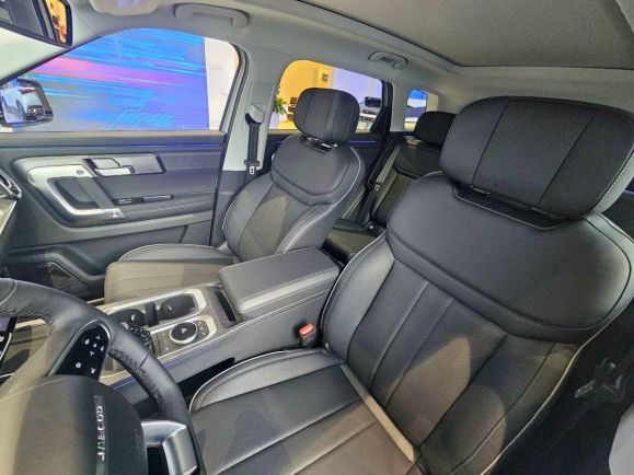 Jaecoo J7 Ultimate, 1.6 л, Робот, 2024 фото 1