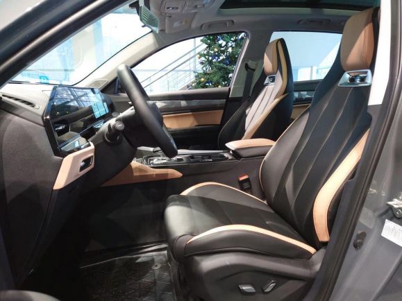 Livan X6 Pro Premium, 1.5 л, Робот, 2024 фото 2