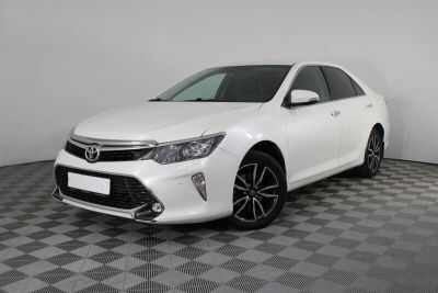 Toyota Camry, 2.5 л, АКПП, 2017 фото 3