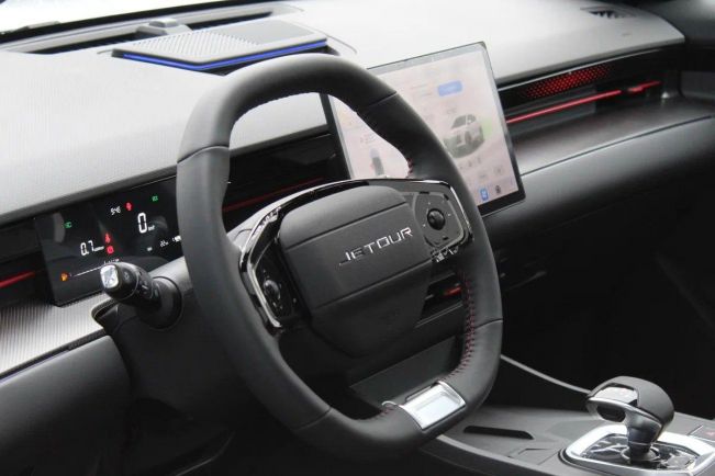 JETOUR Dashing Luxury, 1.6 л, Робот, 2024 фото 11