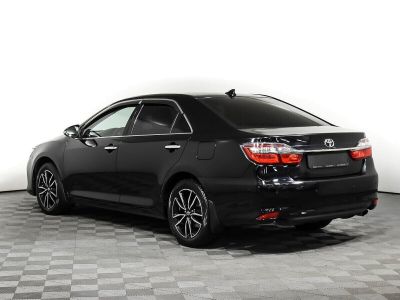 Toyota Camry, 2.5 л, АКПП, 2017 фото 6