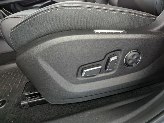 JAC JS6 Luxury, 1.5 л, Робот, 2024 фото 7