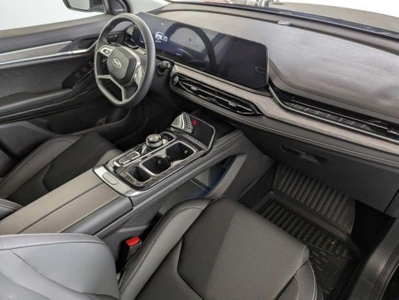 JAC JS6 Luxury, 1.5 л, Робот, 2024 фото 1