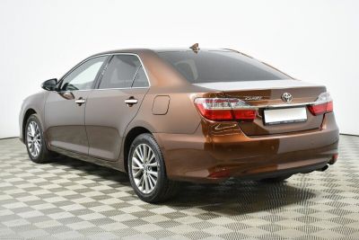 Toyota Camry, 2.5 л, АКПП, 2017 фото 6