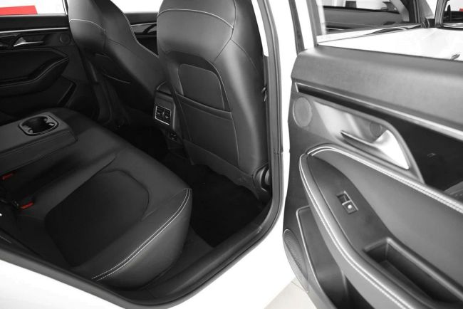 JAC J7 Luxury, 1.5 л, Вариатор, 2024 фото 9