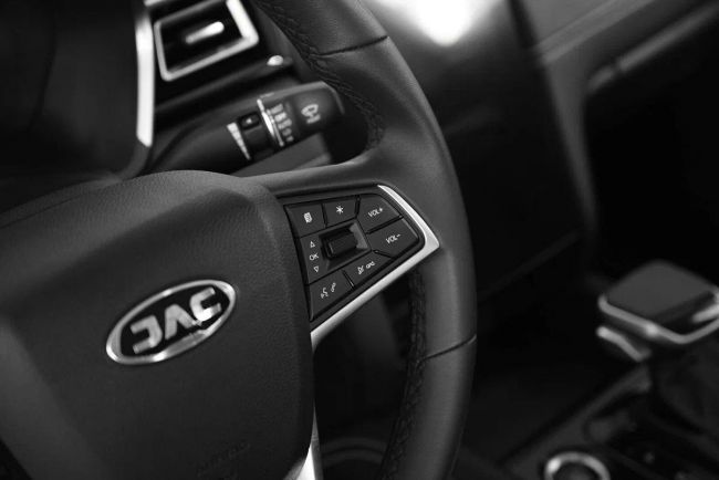 JAC J7 Luxury, 1.5 л, Вариатор, 2024 фото 11