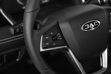 JAC J7 Luxury, 1.5 л, Вариатор, 2024 фото 12