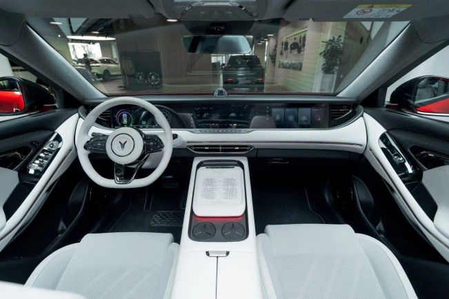 Voyah Free EVR Sport Edition, 1.5 л, АТ, 2024 фото 8