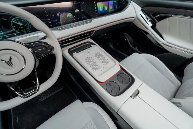 Voyah Free EVR Sport Edition, 1.5 л, АТ, 2024 фото 10